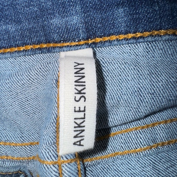 Rag & Bone ankle skinny raw hem Jeans. Size 29. EUC. Color CLN LLY DALE - Picture 9 of 14